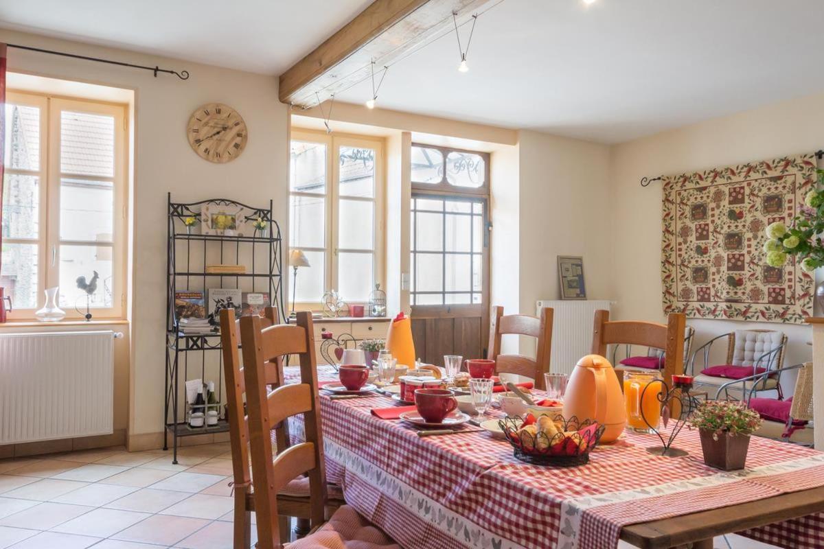 Bed and Breakfast Logis De L'Orme La Rochepot Exteriér fotografie